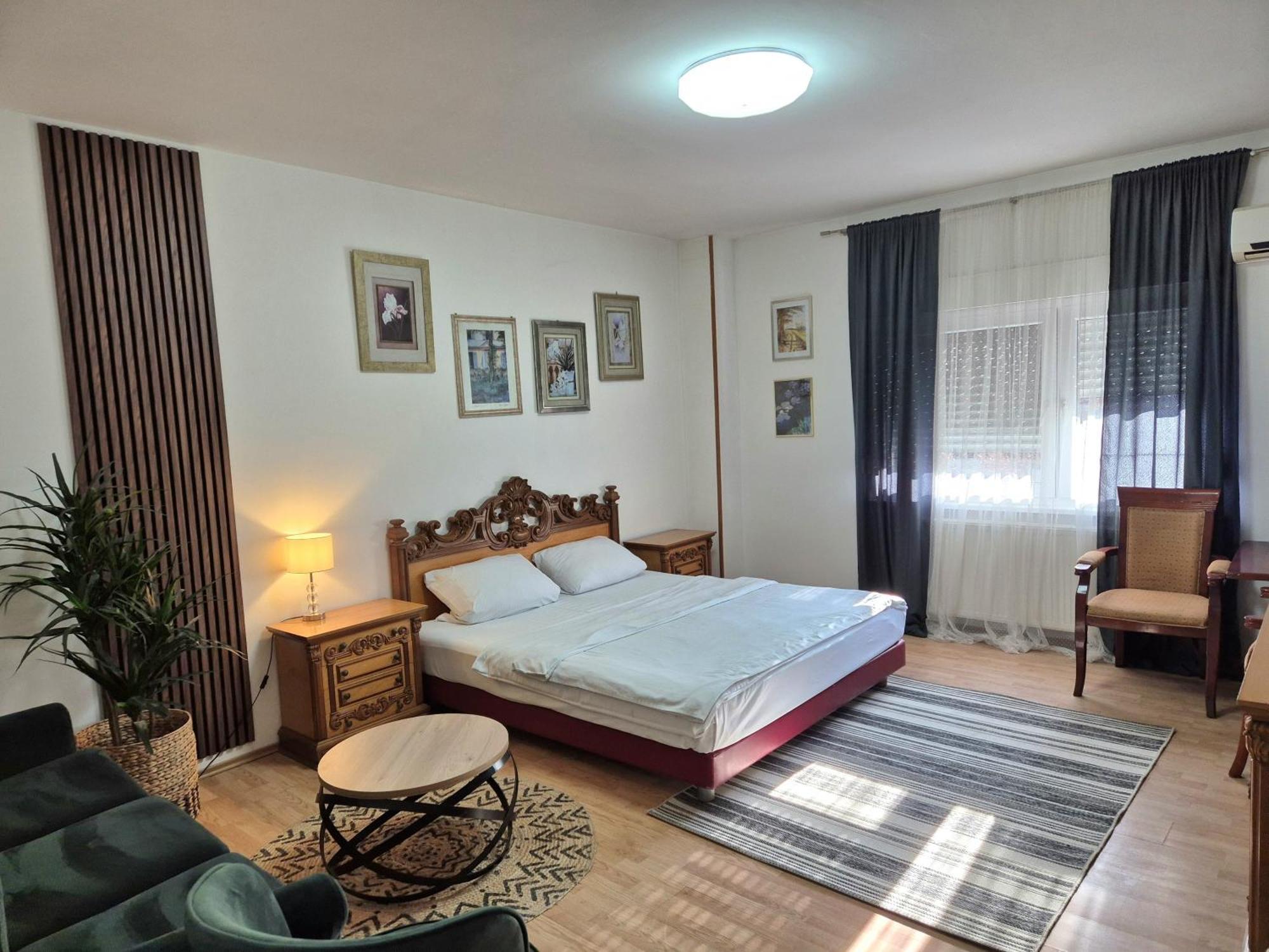Rooms Villa Luigi Pancevo Bagian luar foto